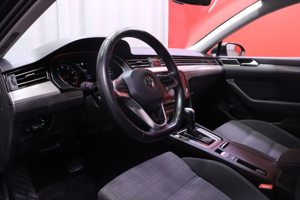 tuotekuva-Volkswagen-Passat-NLU-573-2026-02-18-131004-17 tuotekuva-Volkswagen-Passat-NLU-573-2026-02-18-131004-17