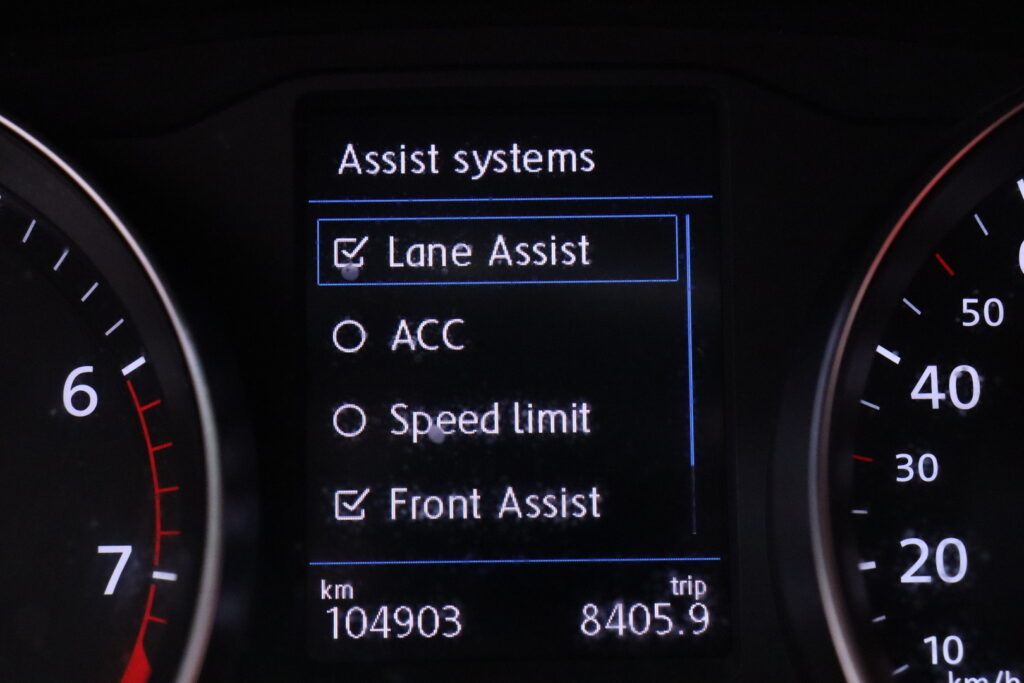 tuotekuva-Volkswagen-Passat-NLU-573-2026-02-18-131004-20 tuotekuva-Volkswagen-Passat-NLU-573-2026-02-18-131004-20