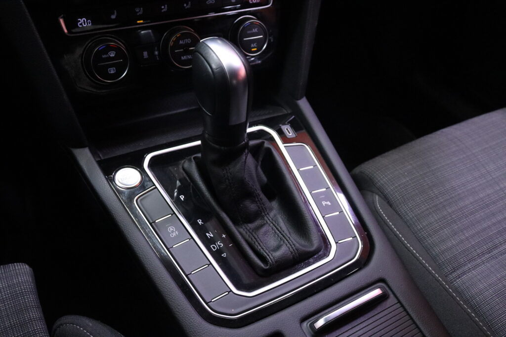 tuotekuva-Volkswagen-Passat-NLU-573-2026-02-18-131004-28 tuotekuva-Volkswagen-Passat-NLU-573-2026-02-18-131004-28