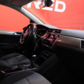 Volkswagen - Touran - Comfortline 1,6 TDI 85 kW (115 hv) DSG-automaatti Football Edition - Tila-auto