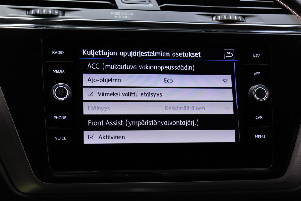 tuotekuva-Volkswagen-Touran-MNN-766-2026-02-12-092505-17 tuotekuva-Volkswagen-Touran-MNN-766-2026-02-12-092505-17