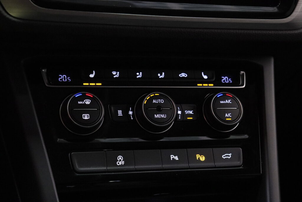 tuotekuva-Volkswagen-Touran-MNN-766-2026-02-12-092505-21 tuotekuva-Volkswagen-Touran-MNN-766-2026-02-12-092505-21