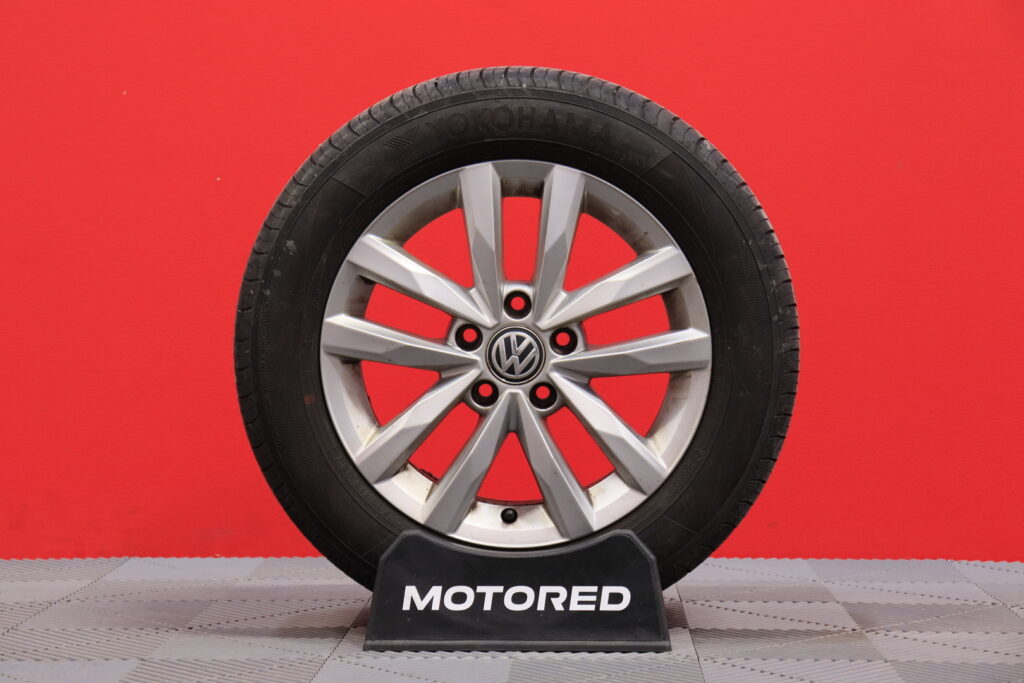 tuotekuva-Volkswagen-Touran-MNN-766-2026-02-12-092505-28 tuotekuva-Volkswagen-Touran-MNN-766-2026-02-12-092505-28