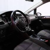 Volkswagen - Touran - Comfortline 1,6 TDI 85 kW (115 hv) DSG-automaatti Football Edition - Tila-auto