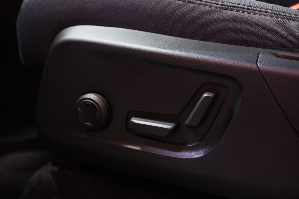 Volvo - C40 - Recharge Twin Ultimate // Pixel-LED / 1-Omisteinen Suomiauto // Volvo - C40 - Recharge Twin Ultimate // Pixel-LED / 1-Omisteinen Suomiauto // - Maastoauto