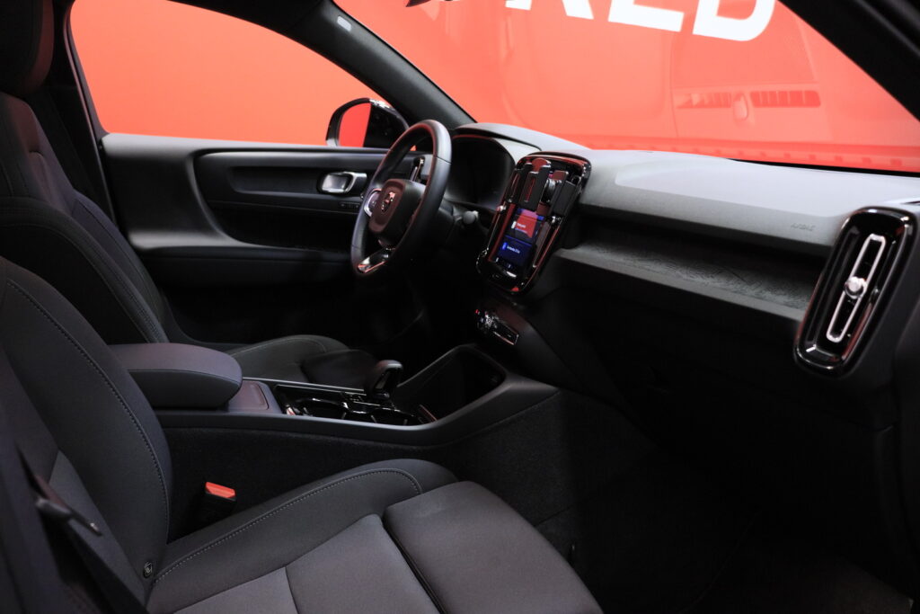 Volvo - C40 - Recharge Twin Ultimate // Pixel-LED / 1-Omisteinen Suomiauto // Volvo - C40 - Recharge Twin Ultimate // Pixel-LED / 1-Omisteinen Suomiauto // - Maastoauto