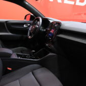 Volvo - C40 - Recharge Twin Ultimate // Pixel-LED / 1-Omisteinen Suomiauto // - Maastoauto