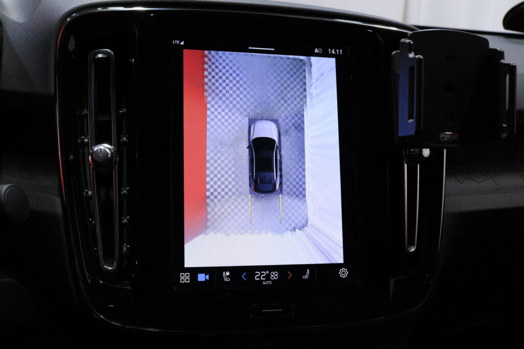 tuotekuva-Volvo-C40-JNB-849-2026-02-17-102603-21 tuotekuva-Volvo-C40-JNB-849-2026-02-17-102603-21