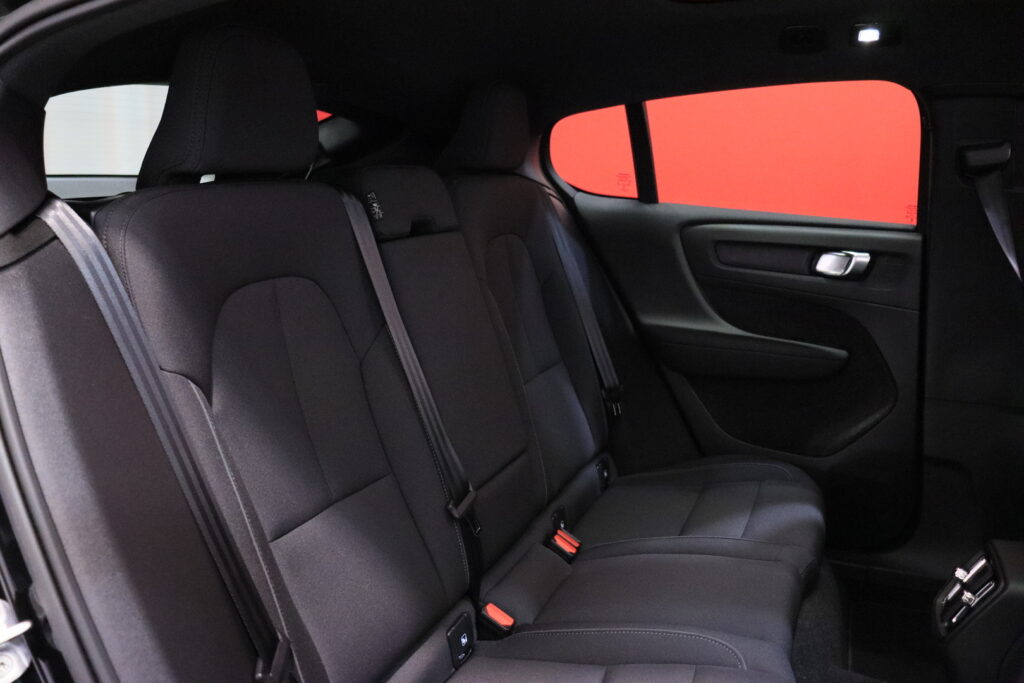 tuotekuva-Volvo-C40-JNB-849-2026-02-17-102603-28 tuotekuva-Volvo-C40-JNB-849-2026-02-17-102603-28