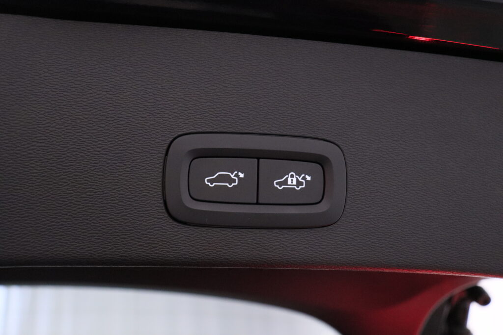 tuotekuva-Volvo-C40-JNB-849-2026-02-17-102603-31 tuotekuva-Volvo-C40-JNB-849-2026-02-17-102603-31