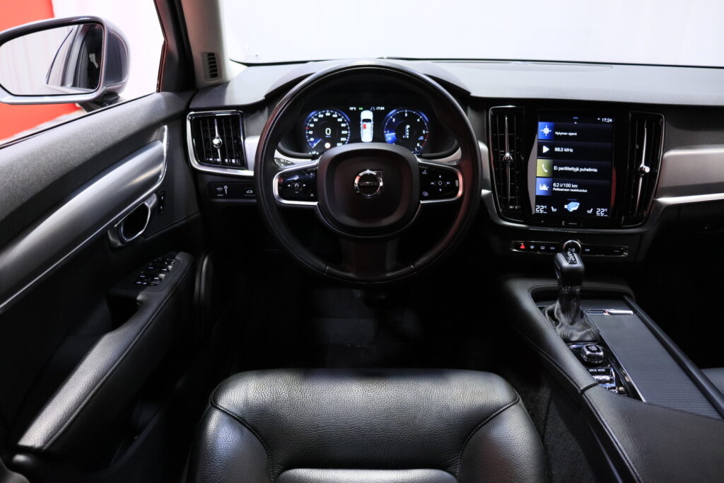 Volvo - S90 - D3 Momentum aut Volvo - S90 - D3 Momentum aut - Sedan