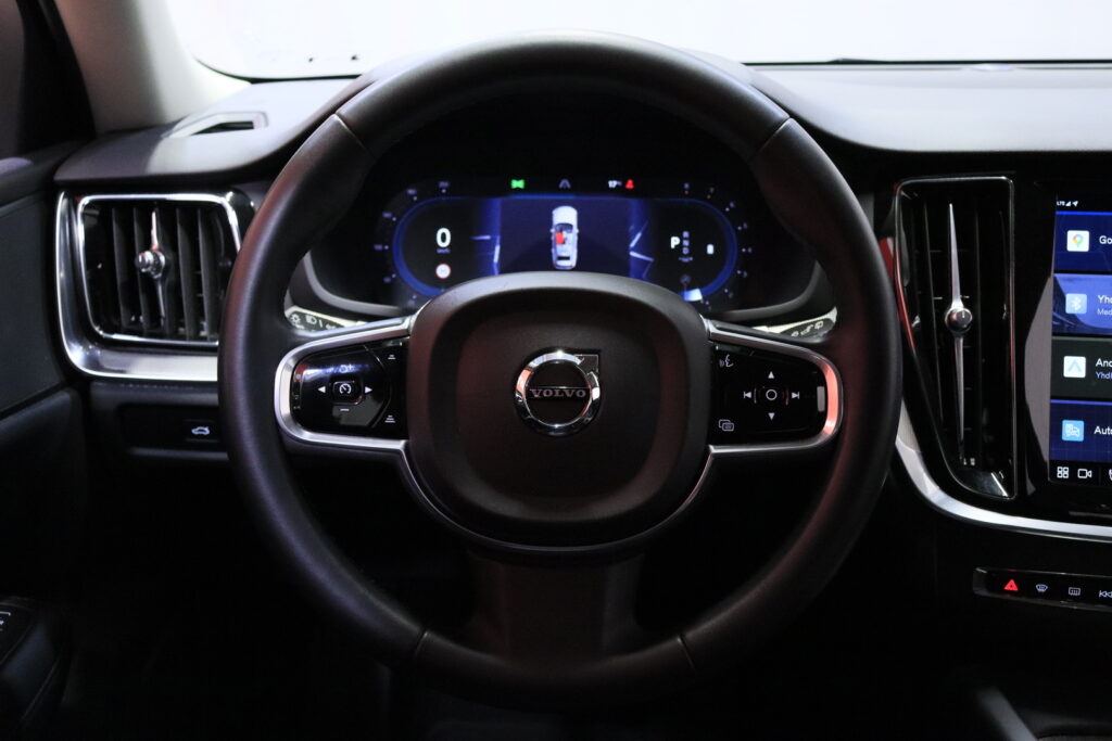 tuotekuva-Volvo-V60-LRL-406-2026-02-25-143102-15 tuotekuva-Volvo-V60-LRL-406-2026-02-25-143102-15