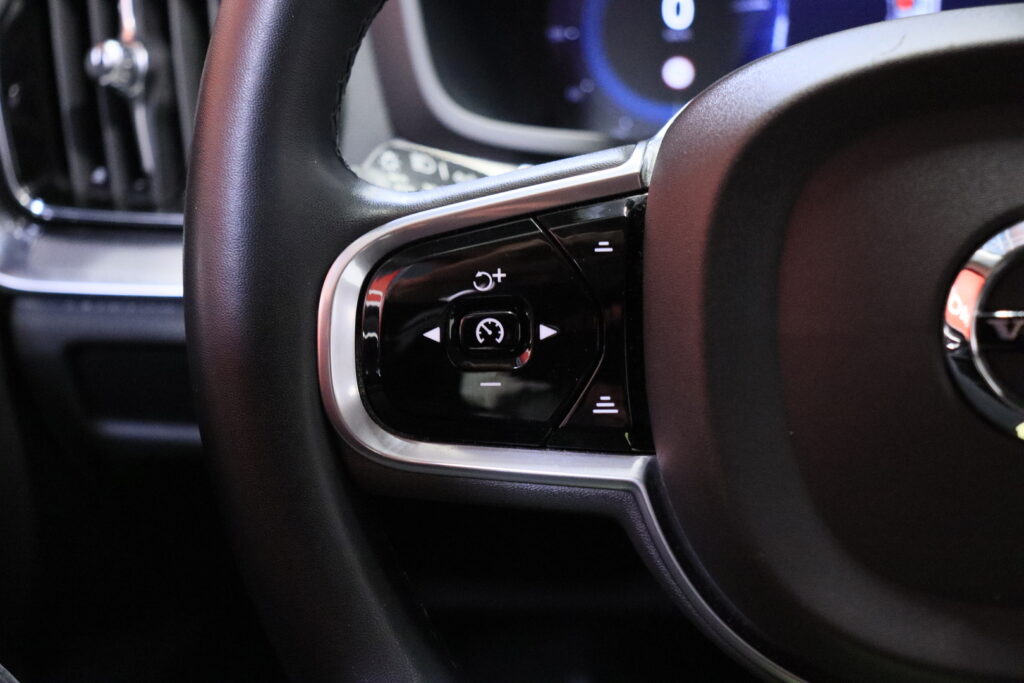 tuotekuva-Volvo-V60-LRL-406-2026-02-25-143102-16 tuotekuva-Volvo-V60-LRL-406-2026-02-25-143102-16