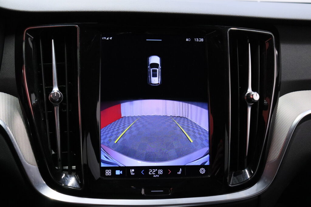 tuotekuva-Volvo-V60-LRL-406-2026-02-25-143102-19 tuotekuva-Volvo-V60-LRL-406-2026-02-25-143102-19