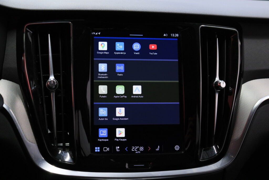 tuotekuva-Volvo-V60-LRL-406-2026-02-25-143102-20 tuotekuva-Volvo-V60-LRL-406-2026-02-25-143102-20