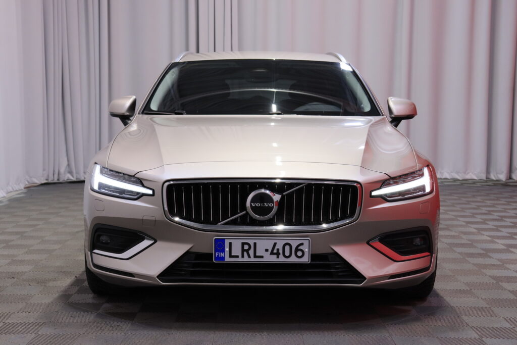 Volvo - V60 - B3 MHEV Business Plus Bright DCT aut Volvo - V60 - B3 MHEV Business Plus Bright DCT aut - Farmari
