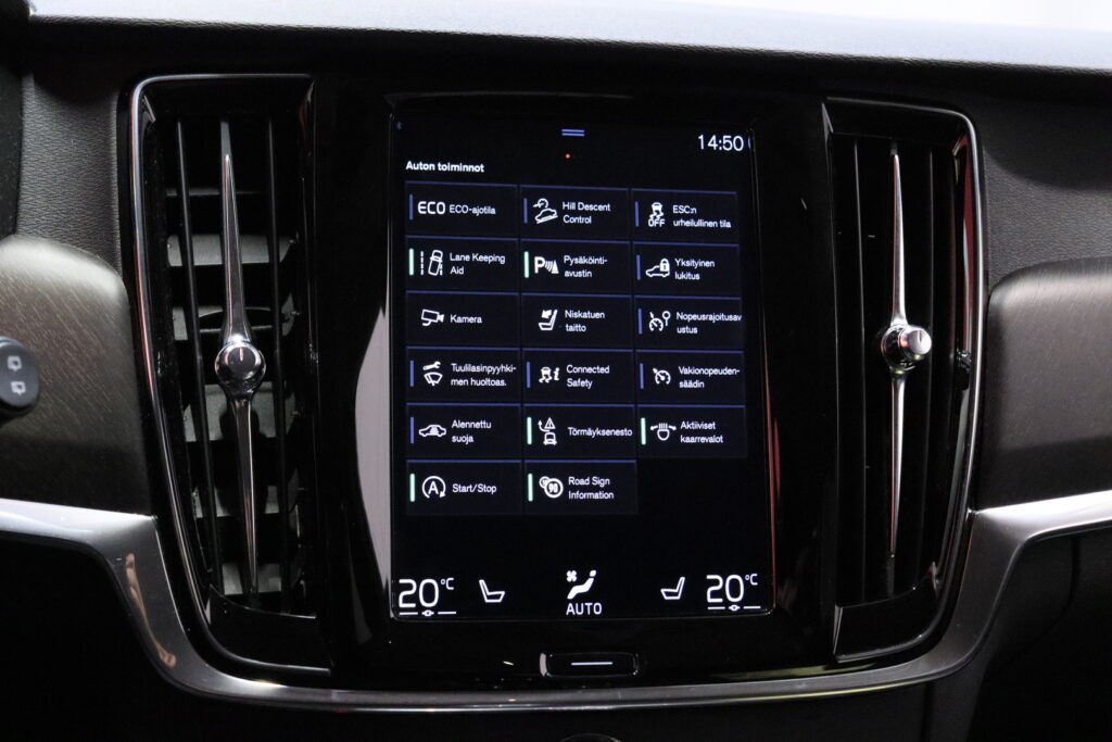 tuotekuva-Volvo-V90-Cross-Country-CRH-509-2026-02-20-152602-23 tuotekuva-Volvo-V90-Cross-Country-CRH-509-2026-02-20-152602-23