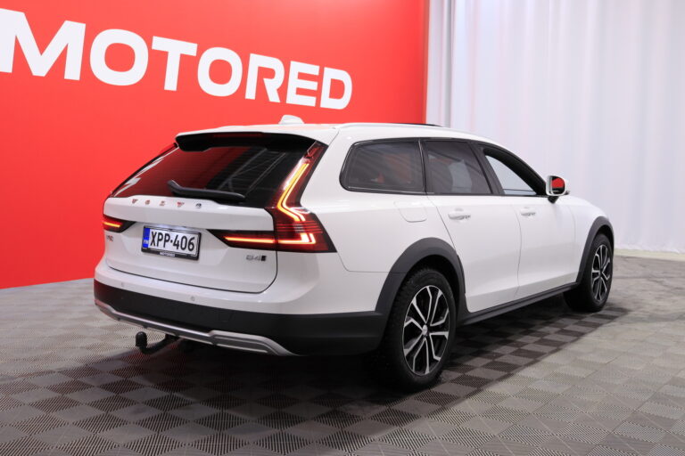 Volvo - V90 Cross Country - B4 AWD D-MHEV Business aut - Farmari