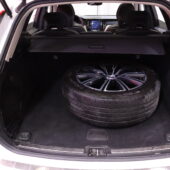 Volvo - XC60 - T8 AWD Inscription aut // PilotAssist / Full Led / KeylesGo / Koukku / Panoraama // - Maastoauto