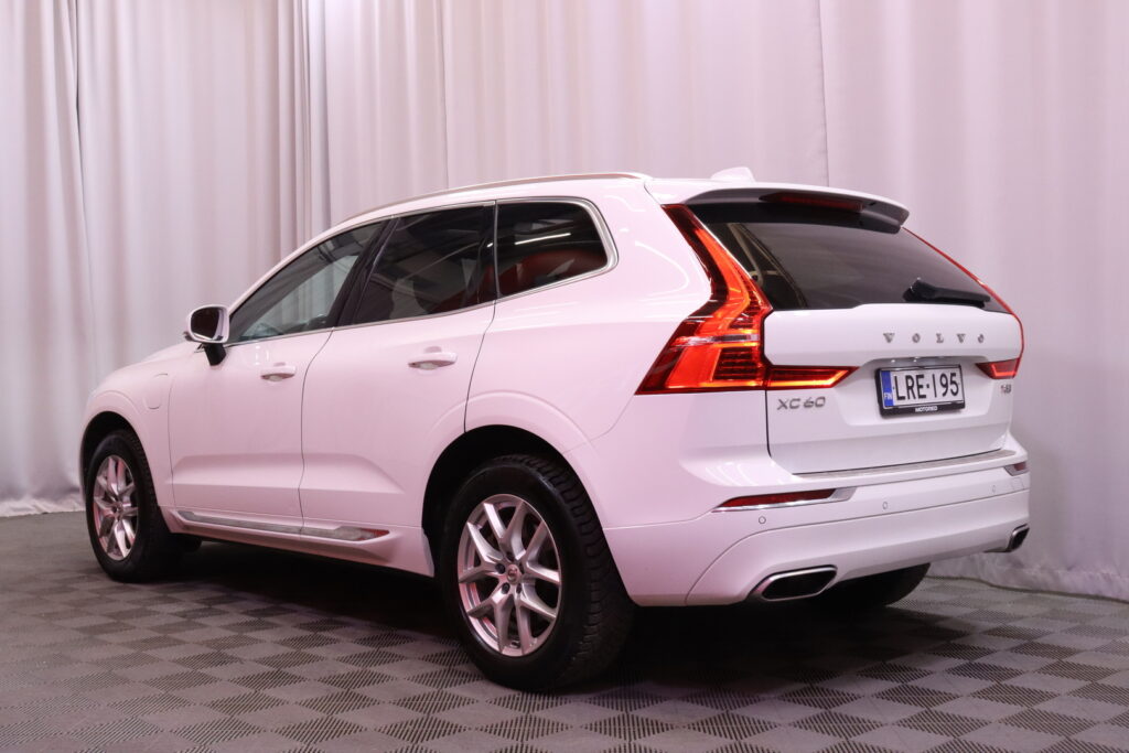 Volvo - XC60 - T8 AWD Inscription aut // PilotAssist / Full Led / KeylesGo / Koukku / Panoraama // Volvo - XC60 - T8 AWD Inscription aut // PilotAssist / Full Led / KeylesGo / Koukku / Panoraama // - Maastoauto