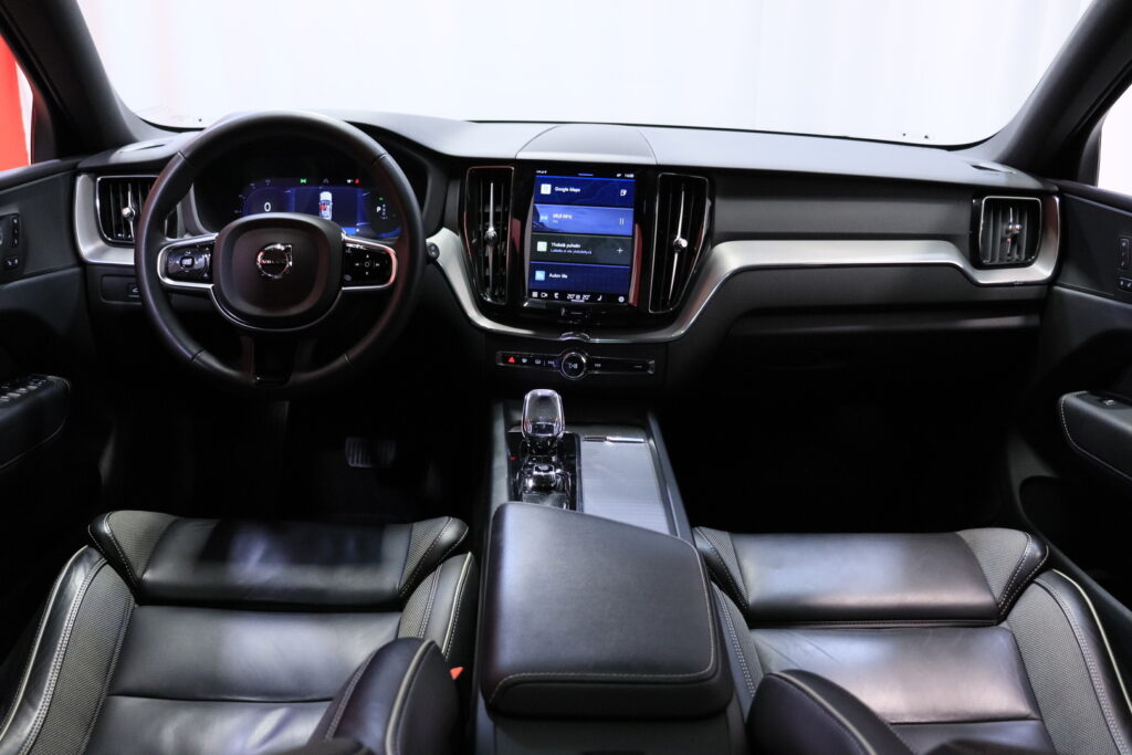 Volvo - XC60 - T6 AWD Long Range Plus Bright aut Volvo - XC60 - T6 AWD Long Range Plus Bright aut - Maastoauto