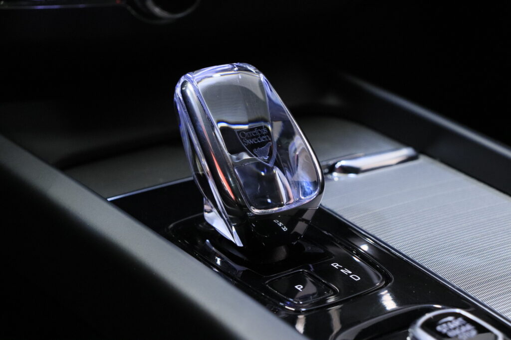 tuotekuva-Volvo-XC60-YLX-219-2026-02-26-142504-26 tuotekuva-Volvo-XC60-YLX-219-2026-02-26-142504-26