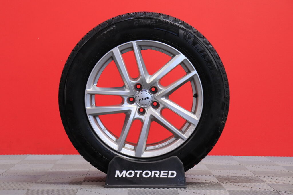 tuotekuva-Volvo-XC60-YLX-219-2026-02-26-142504-33 tuotekuva-Volvo-XC60-YLX-219-2026-02-26-142504-33