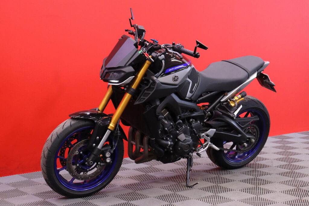 Yamaha - MT-09 - SP // QuickShifter / Akrapovic kokoputkisto / LED / Suosittu SP malli!! / Yamaha - MT-09 - SP // QuickShifter / Akrapovic kokoputkisto / LED / Suosittu SP malli!! / - Moottoripyörä