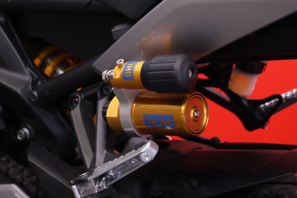 Yamaha - MT-09 - SP // QuickShifter / Akrapovic kokoputkisto / LED / Suosittu SP malli!! / Yamaha - MT-09 - SP // QuickShifter / Akrapovic kokoputkisto / LED / Suosittu SP malli!! / - Moottoripyörä