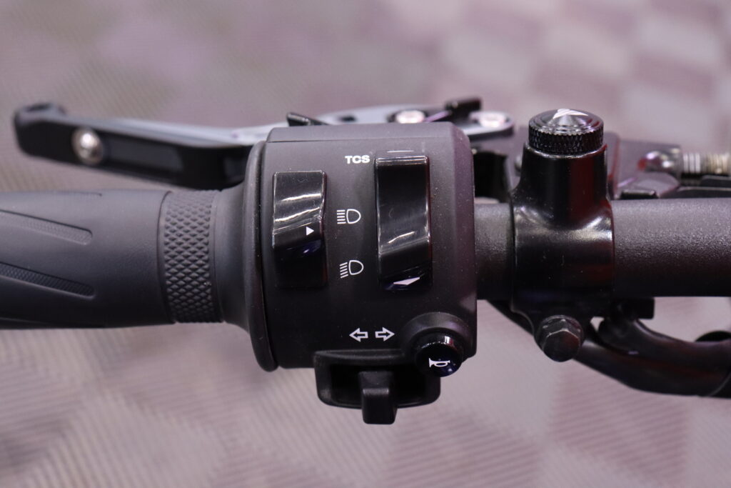 Yamaha - MT-09 - SP // QuickShifter / Akrapovic kokoputkisto / LED / Suosittu SP malli!! / Yamaha - MT-09 - SP // QuickShifter / Akrapovic kokoputkisto / LED / Suosittu SP malli!! / - Moottoripyörä