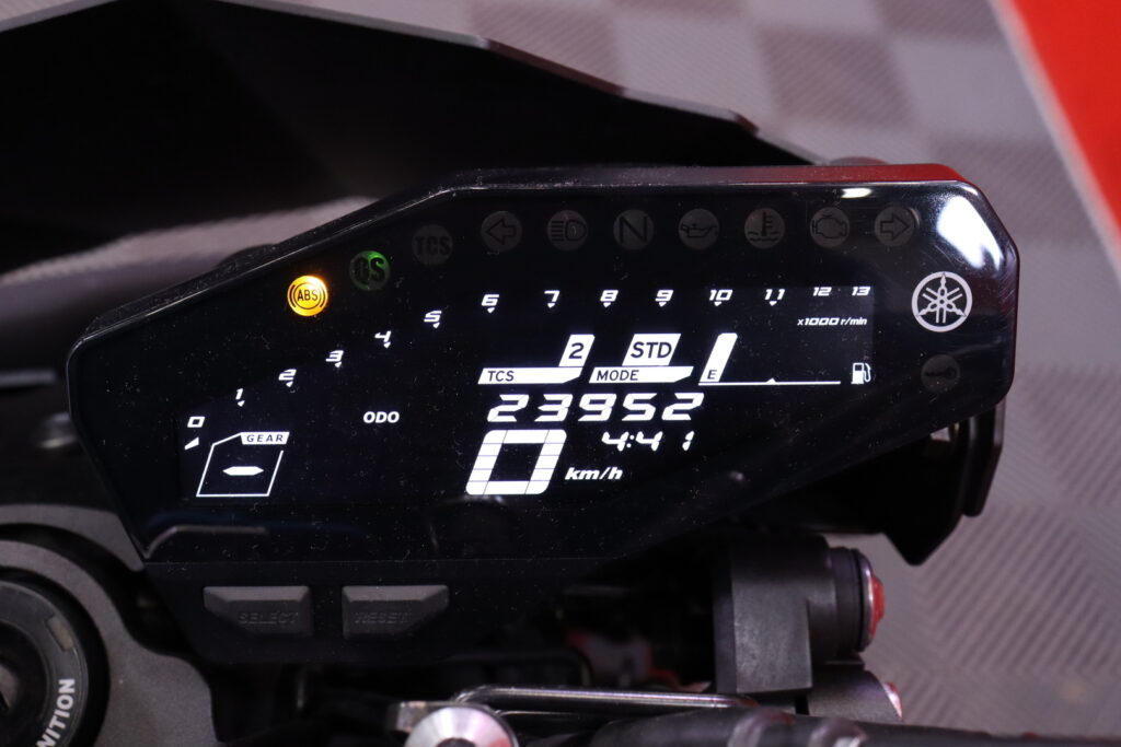 Yamaha - MT-09 - SP // QuickShifter / Akrapovic kokoputkisto / LED / Suosittu SP malli!! / Yamaha - MT-09 - SP // QuickShifter / Akrapovic kokoputkisto / LED / Suosittu SP malli!! / - Moottoripyörä