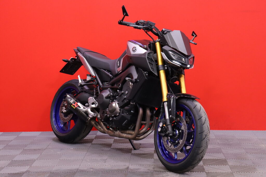 Yamaha - MT-09 - SP // QuickShifter / Akrapovic kokoputkisto / LED / Suosittu SP malli!! / Yamaha - MT-09 - SP // QuickShifter / Akrapovic kokoputkisto / LED / Suosittu SP malli!! / - Moottoripyörä