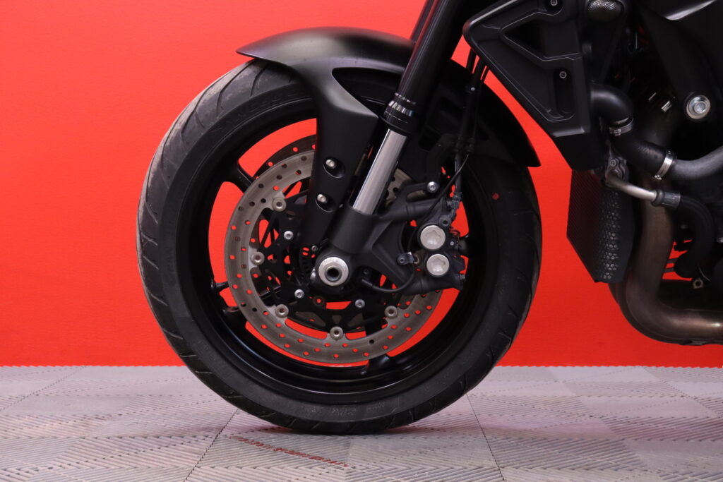 Yamaha - MT-10 - // Akrapovic / Suomi-pyörä / Penkitetty / Shifter / Vakkari / Ajomodet // Yamaha - MT-10 - // Akrapovic / Suomi-pyörä / Penkitetty / Shifter / Vakkari / Ajomodet // - Moottoripyörä