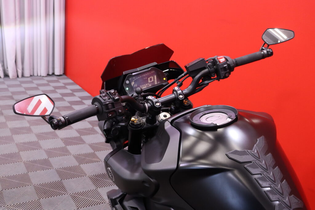 Yamaha - MT-10 - // Akrapovic / Suomi-pyörä / Penkitetty / Shifter / Vakkari / Ajomodet // Yamaha - MT-10 - // Akrapovic / Suomi-pyörä / Penkitetty / Shifter / Vakkari / Ajomodet // - Moottoripyörä