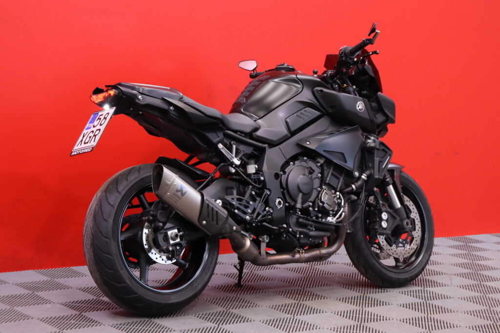 Yamaha - MT-10 - // Akrapovic / Suomi-pyörä / Penkitetty / Shifter / Vakkari / Ajomodet // Yamaha - MT-10 - // Akrapovic / Suomi-pyörä / Penkitetty / Shifter / Vakkari / Ajomodet // - Moottoripyörä