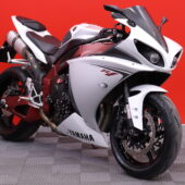 Yamaha - YZF-R1 - // Suomi-Pyörä / LeoVince / Huoltokirja // - Moottoripyörä