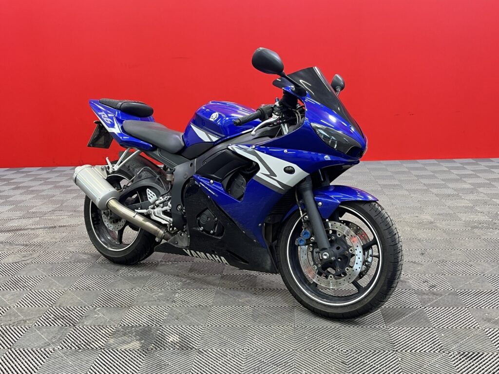 Yamaha - YZF-R6 - // Huoltokirja / 3x-avain / Uudet renkaat // - Moottoripyörä