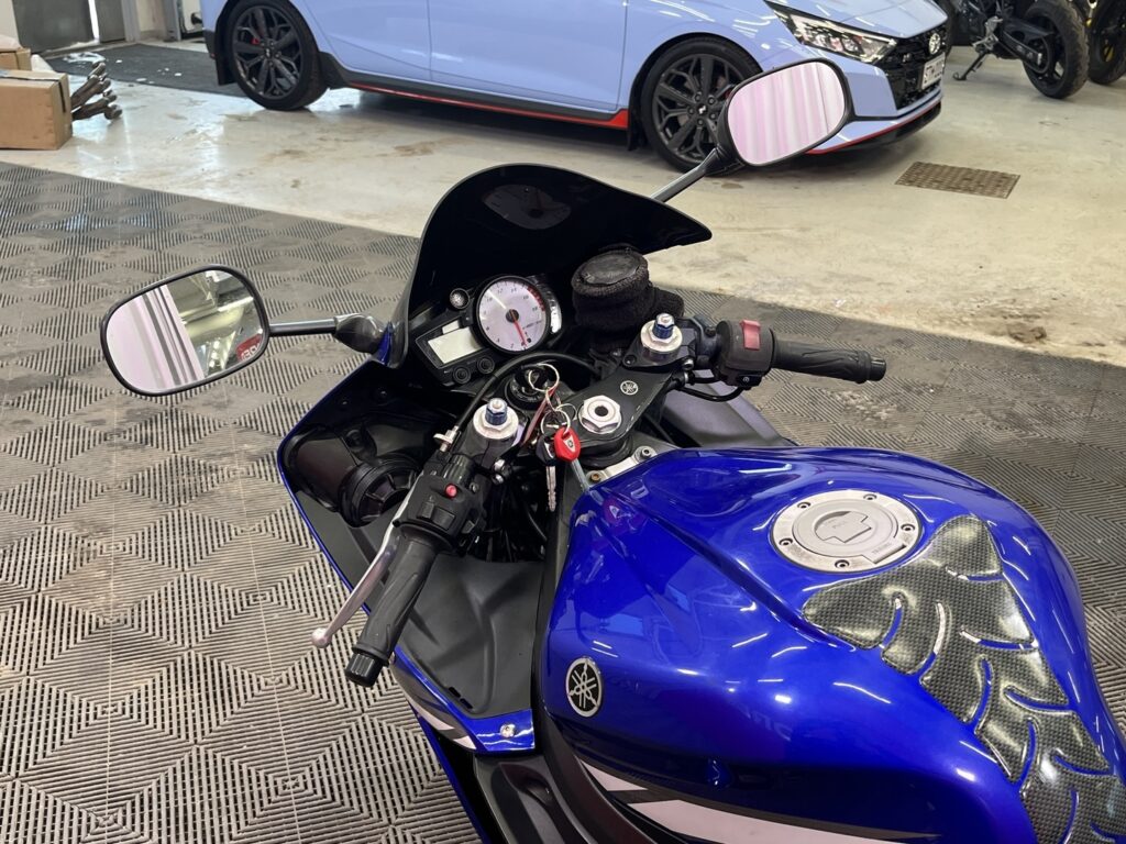 Yamaha - YZF-R6 - // Huoltokirja / 3x-avain / Uudet renkaat // Yamaha - YZF-R6 - // Huoltokirja / 3x-avain / Uudet renkaat // - Moottoripyörä