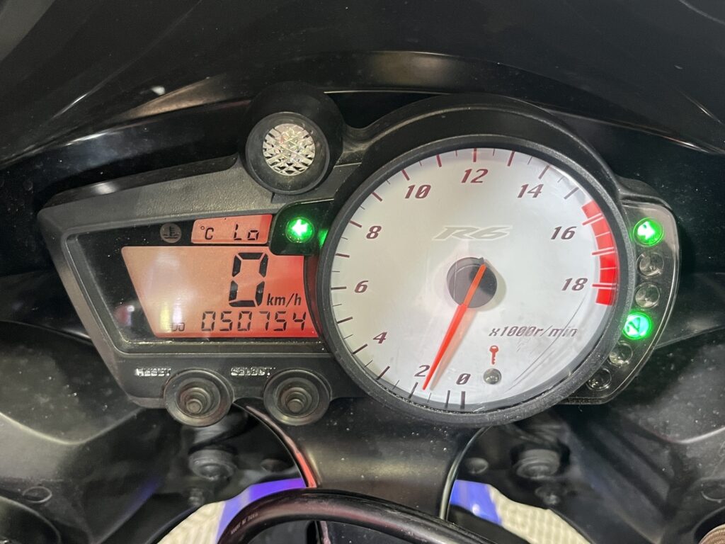 Yamaha - YZF-R6 - // Huoltokirja / 3x-avain / Uudet renkaat // Yamaha - YZF-R6 - // Huoltokirja / 3x-avain / Uudet renkaat // - Moottoripyörä