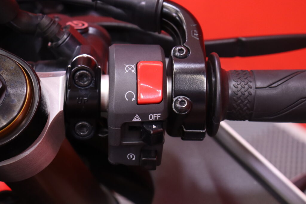 Yamaha - YZF-R7 - // World GP 60th Anniversary! / Akrapovic putkisto / Erittäin hieno! // Yamaha - YZF-R7 - // World GP 60th Anniversary! / Akrapovic putkisto / Erittäin hieno! // - Moottoripyörä