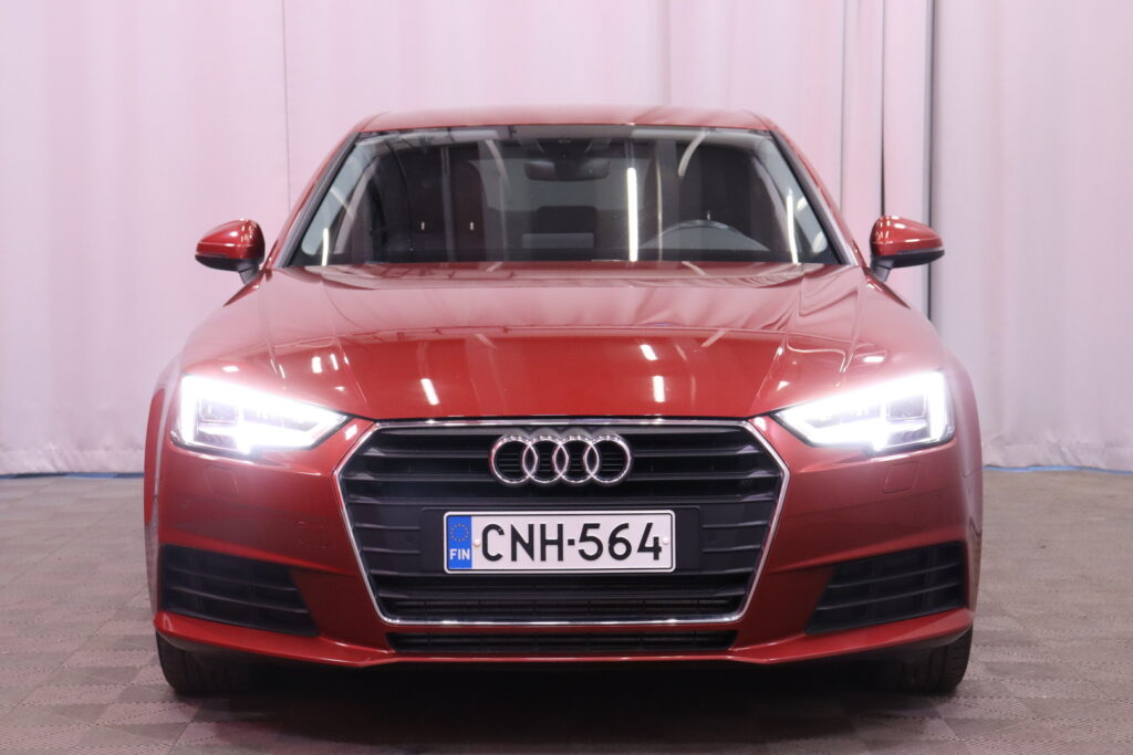 Audi - A4 - Sedan Business Comfort Edition 35 TFSI 110 kW MHEV S tronic // Suomi-Auto / LED / Webasto / Nahkasisusta / Koukku // Audi - A4 - Sedan Business Comfort Edition 35 TFSI 110 kW MHEV S tronic // Suomi-Auto / LED / Webasto / Nahkasisusta / Koukku // - Sedan