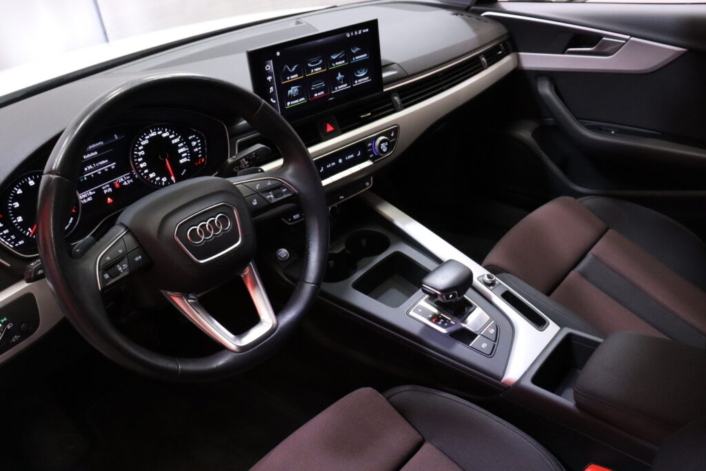 Audi - A4 - Sedan Business 35 TFSI 110 kW MHEV S tronic // Matrix LED / Webasto / ACC / Aktiivinen kaistavahti / Koukku / Audi - A4 - Sedan Business 35 TFSI 110 kW MHEV S tronic // Matrix LED / Webasto / ACC / Aktiivinen kaistavahti / Koukku / - Sedan