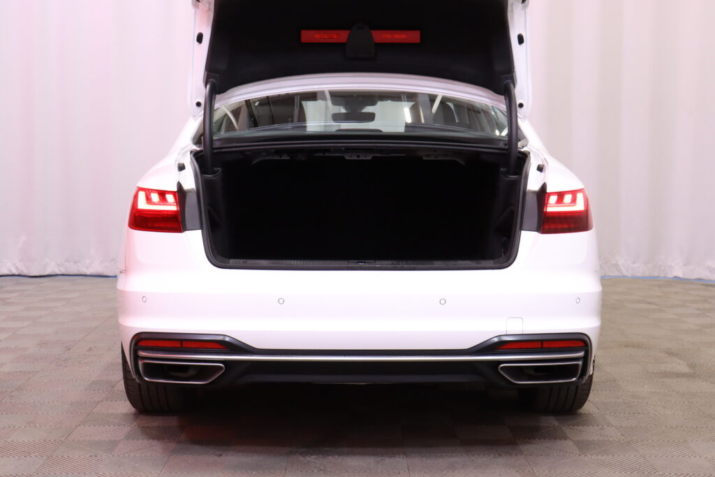 tuotekuva-Audi-A4-FPT-966-2026-03-27-204102-28 tuotekuva-Audi-A4-FPT-966-2026-03-27-204102-28