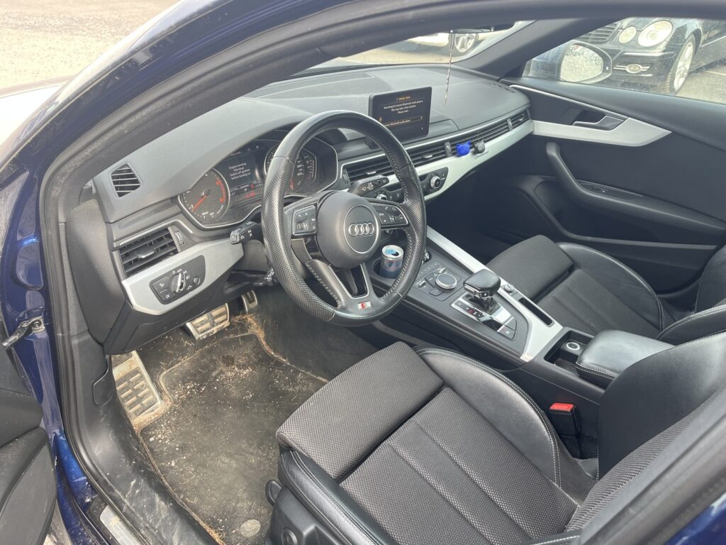 Audi - A4 - Avant S-Line 2.0 TDI 140kW quattro S tronic Audi - A4 - Avant S-Line 2.0 TDI 140kW quattro S tronic - Farmari