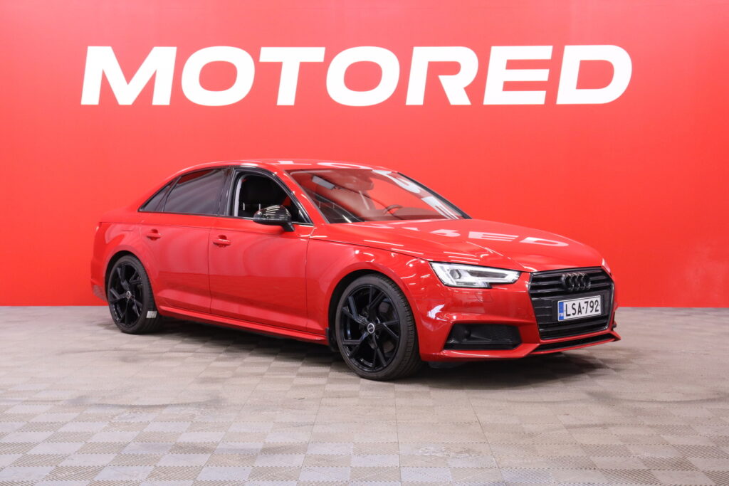 Audi - A4 - Sedan Business 40 TFSI 140 kW MHEV S tronic // ACC / Webasto / Koukku / - Sedan