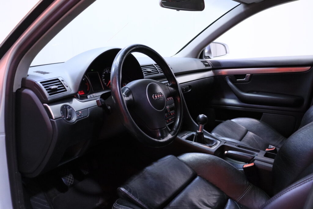 tuotekuva-Audi-A4-LSZ-916-2026-03-27-115229-19 tuotekuva-Audi-A4-LSZ-916-2026-03-27-115229-19