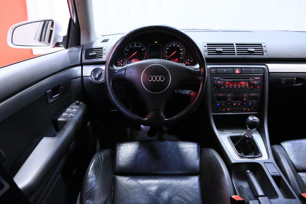 tuotekuva-Audi-A4-LSZ-916-2026-03-27-115229-22 tuotekuva-Audi-A4-LSZ-916-2026-03-27-115229-22