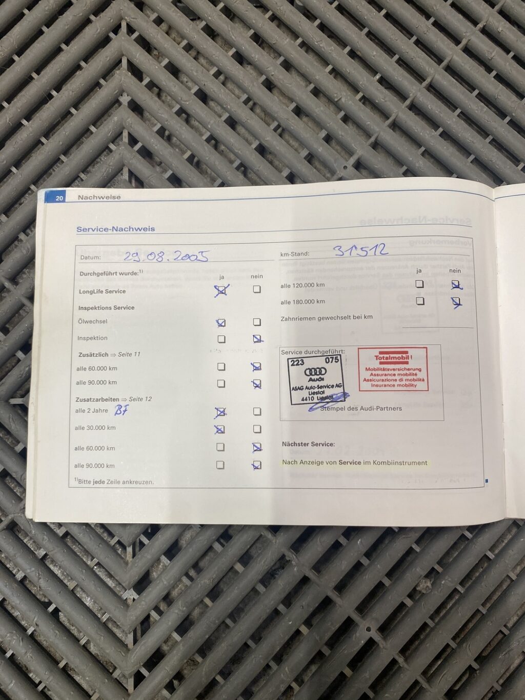 tuotekuva-Audi-A4-LSZ-916-2026-03-27-115229-31 tuotekuva-Audi-A4-LSZ-916-2026-03-27-115229-31