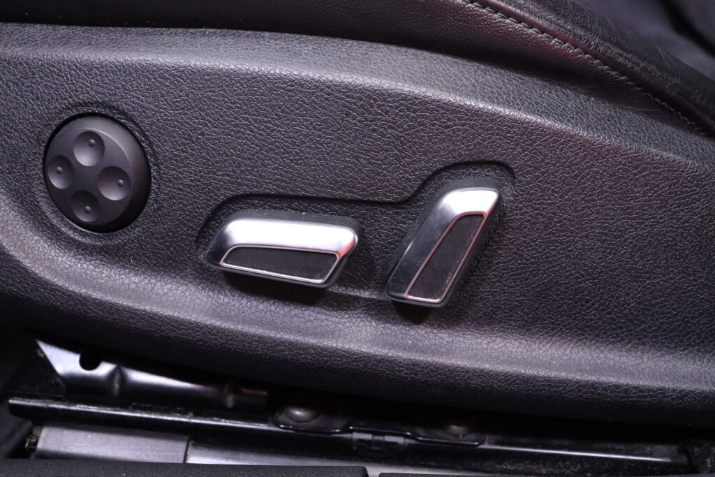 Audi - A5 - Sportback Black Edition 3,0 V6 TDI DPF 180 kW quattro S tronic-autom. // ACC / Nahka-Alcantra / Navi / P. Kamera / Webasto Audi - A5 - Sportback Black Edition 3,0 V6 TDI DPF 180 kW quattro S tronic-autom. // ACC / Nahka-Alcantra / Navi / P. Kamera / Webasto - Viistoperä