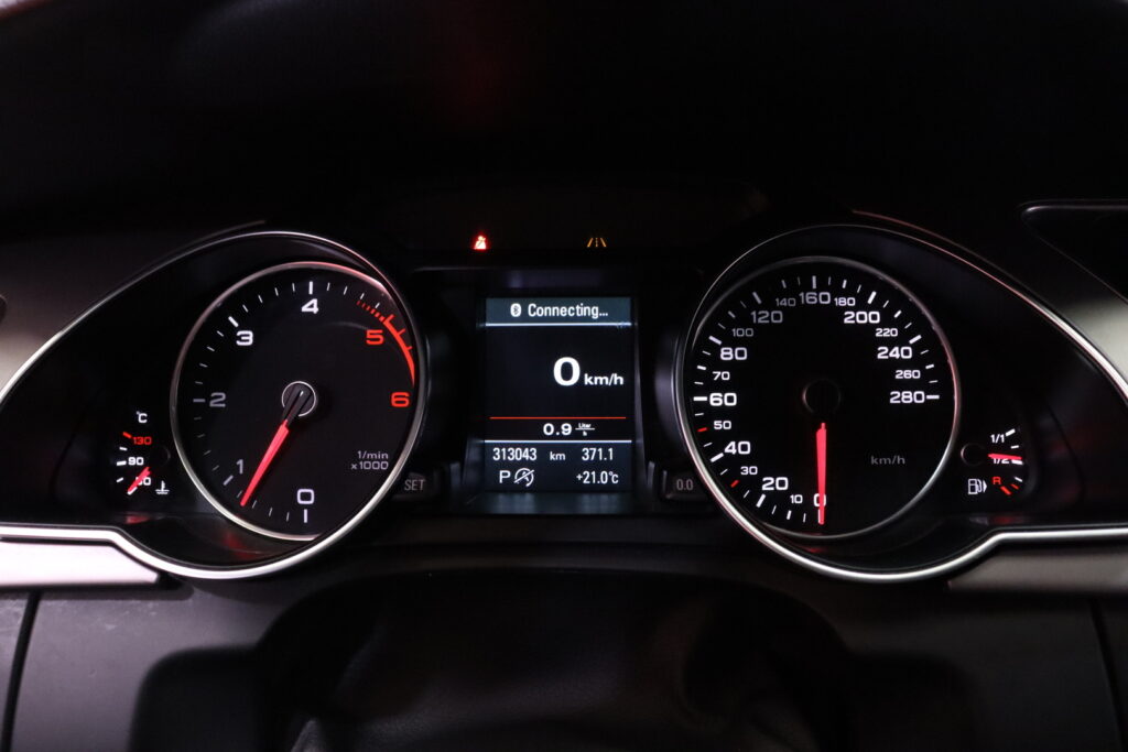 tuotekuva-Audi-A5-LTZ-244-2026-03-25-102103-21 tuotekuva-Audi-A5-LTZ-244-2026-03-25-102103-21